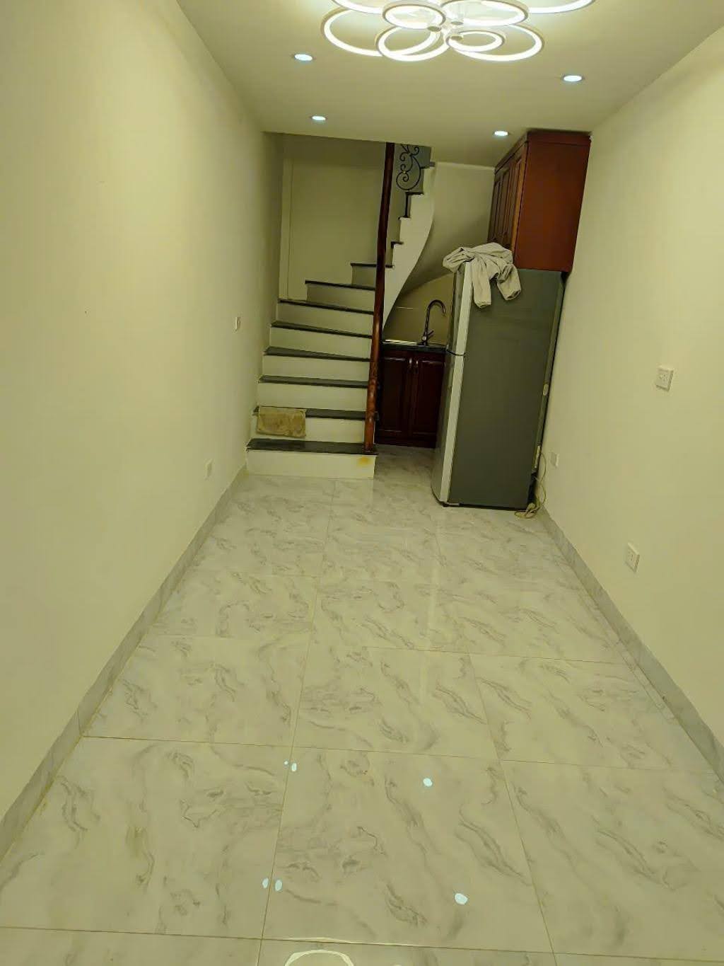 BÁN NHÀ NGÕ PHỐ MINH KHAI - HAI BÀ TRUNG - 2 TỶ HƠN- 20M2 - 3 TẦNG-2 NGỦ - Ảnh 2